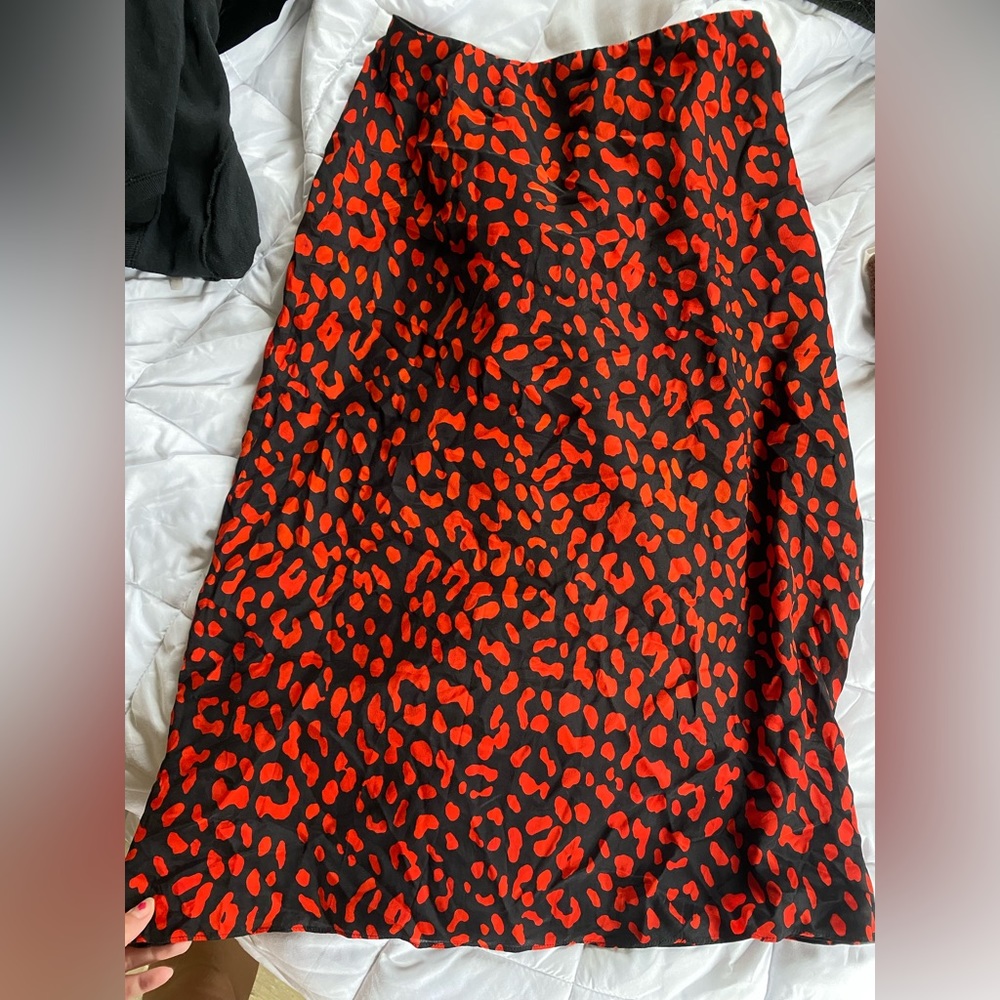 ALICE & OLIVIA LEOPARD PRINT MIDI SKIRT